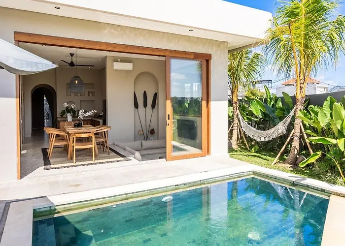 Villa Glentana - Rare 3br With Full Rice Field Views And Sunset Canggu