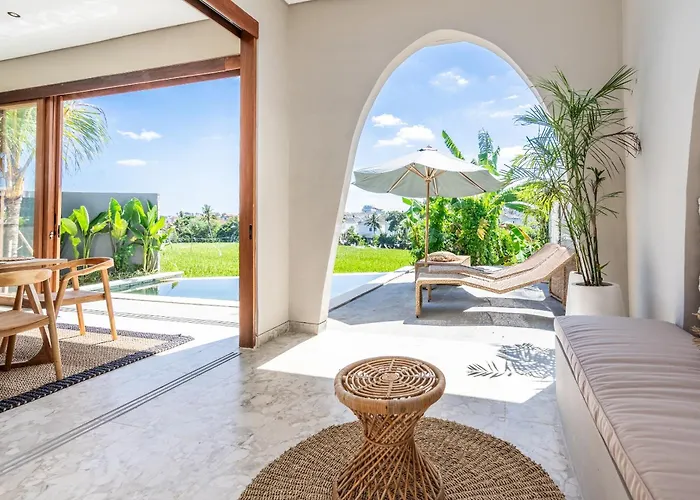 Glentana - Rare 3br With Full Rice Field Views And Sunset Canggu
