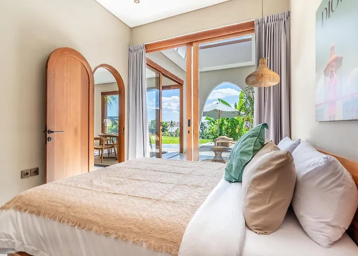Glentana - Rare 3br With Full Rice Field Views And Sunset Canggu